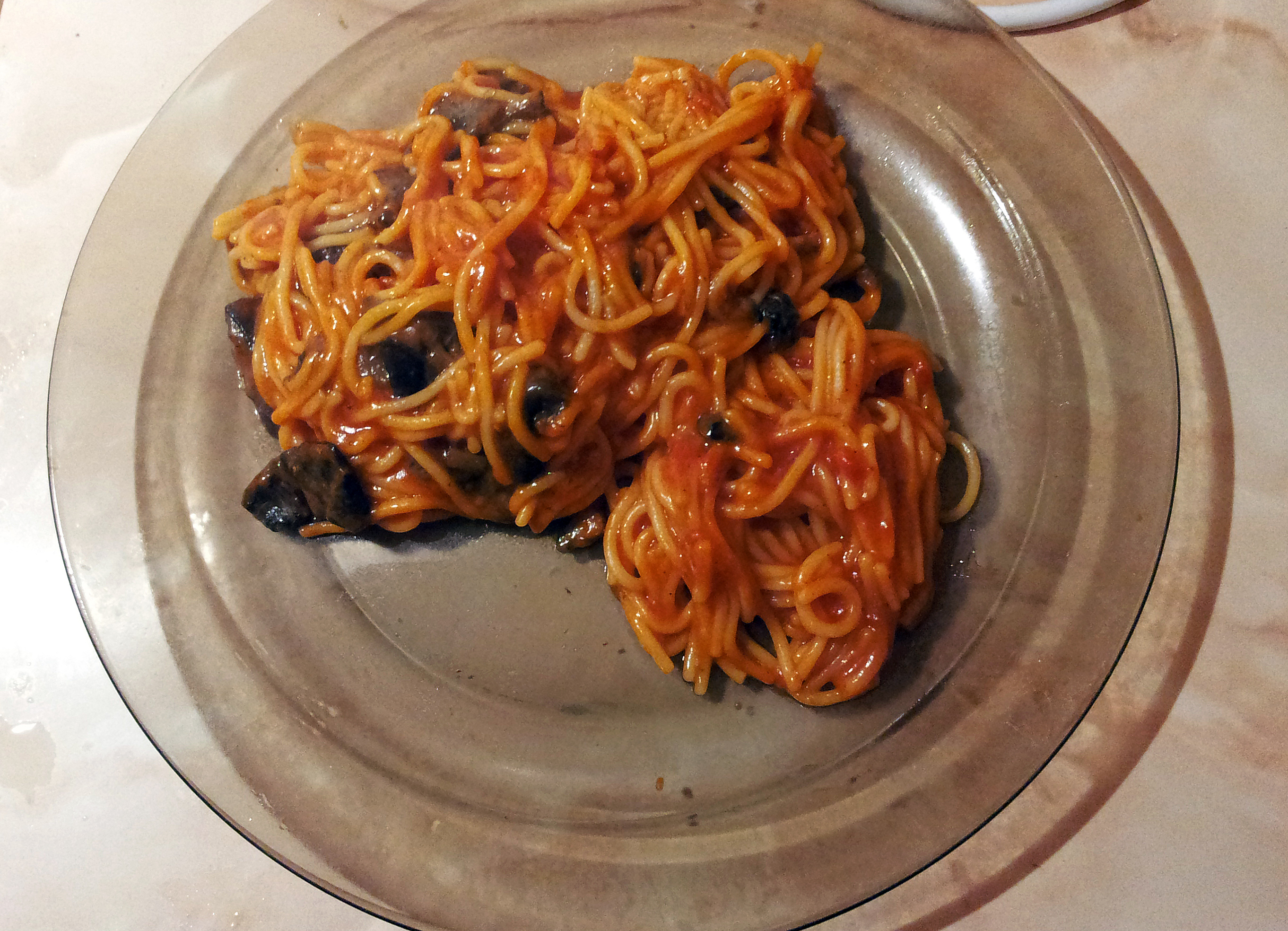 Грибные спагетти с томатным соусом